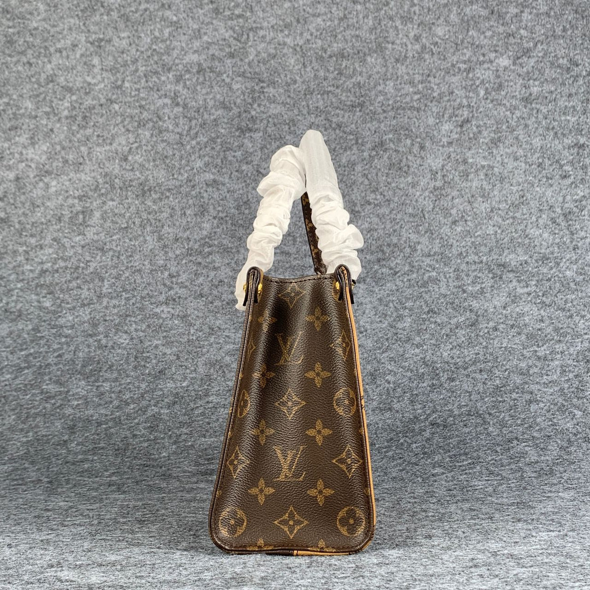 LV ONTHEGO GM  GIANT REVERSE BROWN